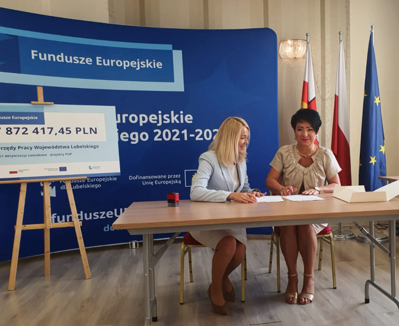 Podpisanie umowy projektowej fot 1