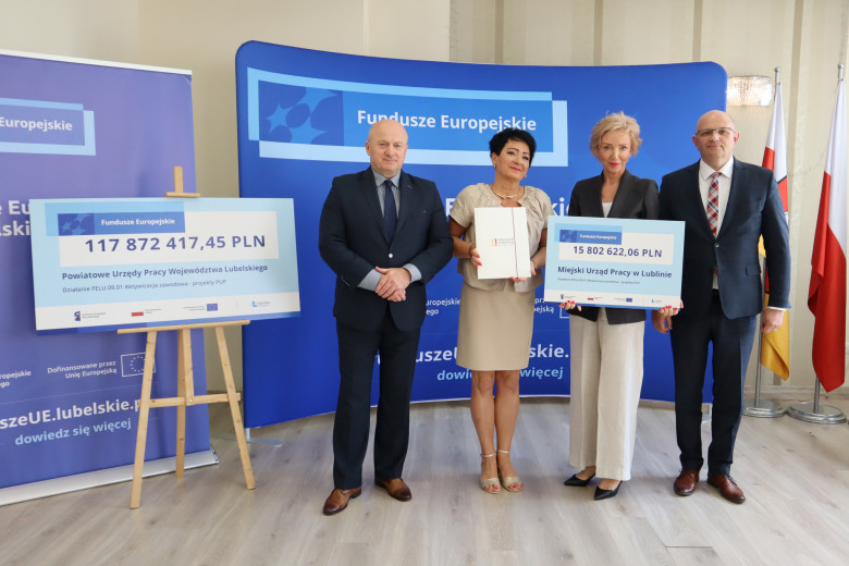 Podpisanie umowy projektowej fot 2